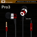 Rotes KZ Pro 3 In-Ear-Headset mit Mikrofon