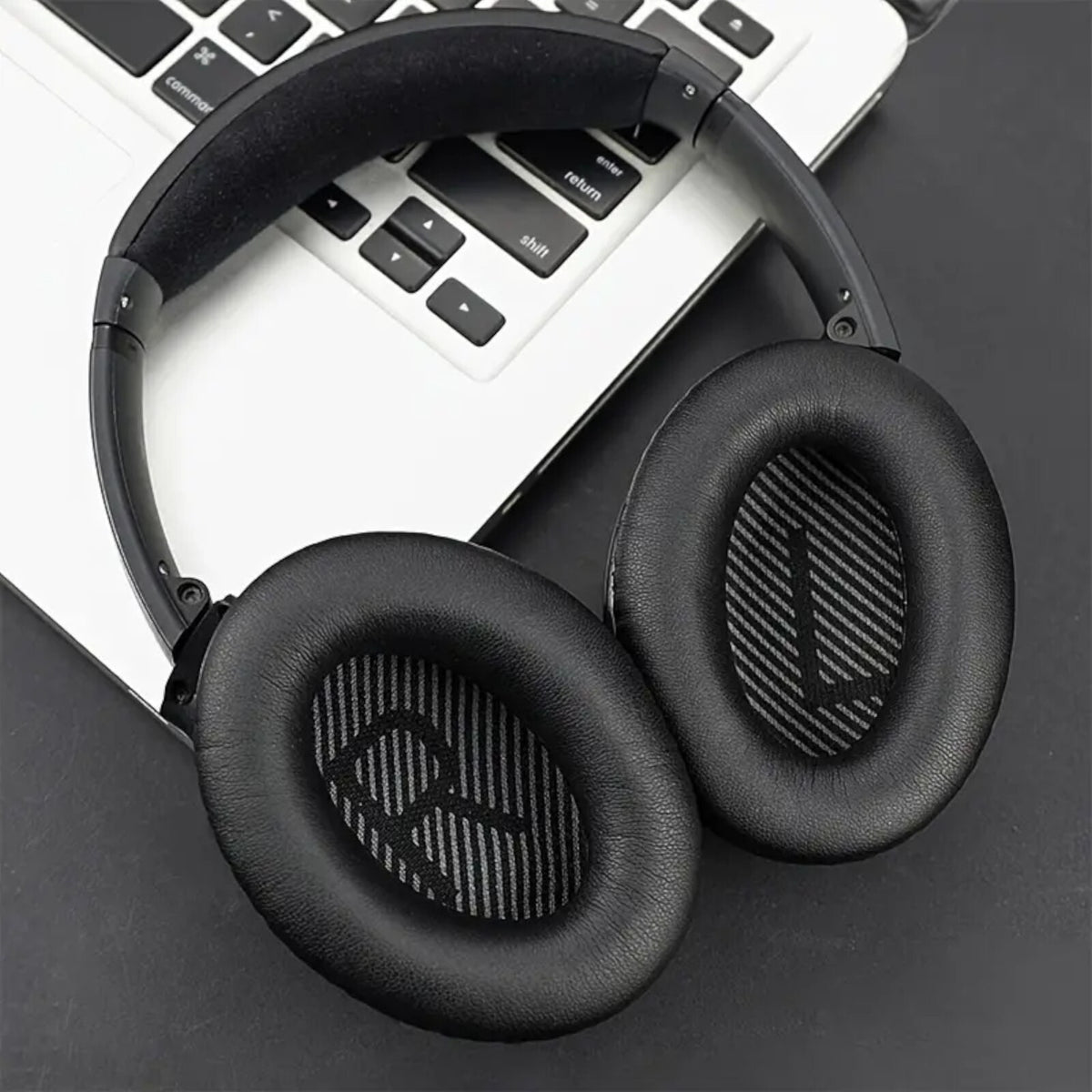 Schwarze Kunstleder-Ohrpolster für Bose QC35 QC45 QC25 QC15