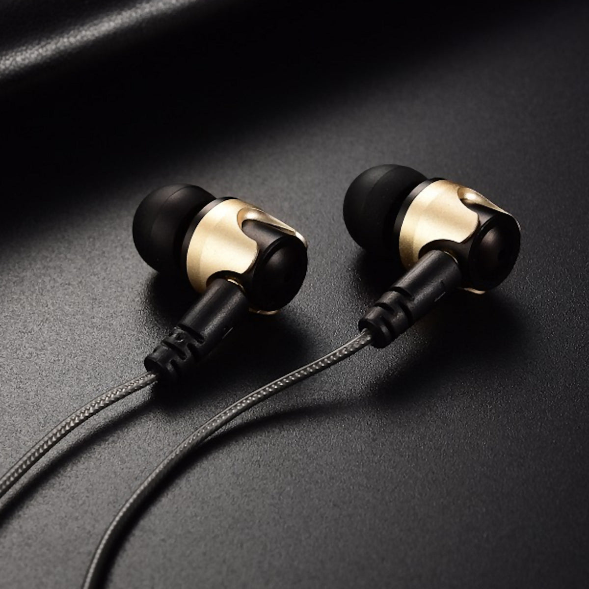 Goldene QKZ DM4 In-Ear-Kopfhörer mit austauschbarem Kabel