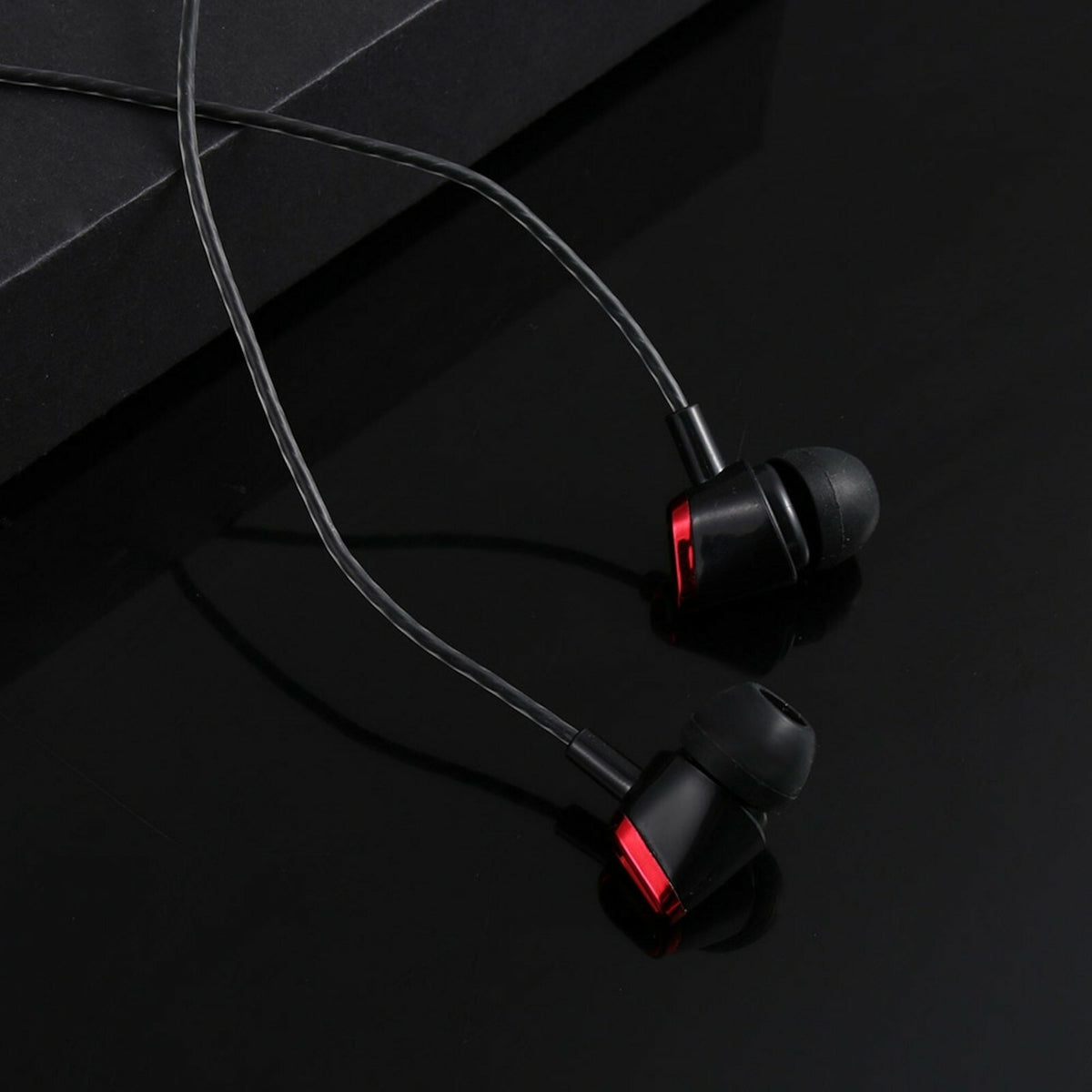 Schwarz-roter HongBiao V30 In-Ear-Kopfhörer