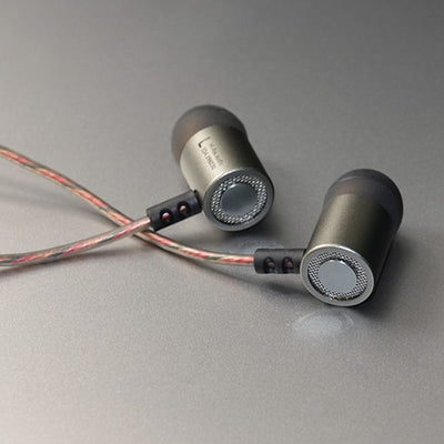 Original KZ ED4 gunmetal silber High-End Kopfhörer In-Ear PU-Hardcase Bass Beats